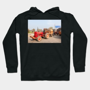 Mahindra 475 DI tractor in India Hoodie